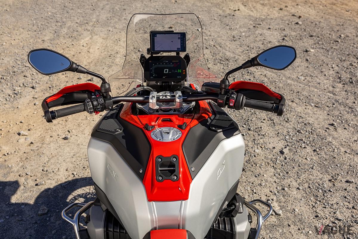 2024年9月に日本でも発表されたBMWモトラッド新型「R1300GSアドベンチャー」