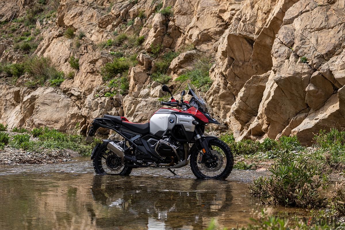 2024年9月に日本でも発表されたBMWモトラッド新型「R1300GSアドベンチャー」