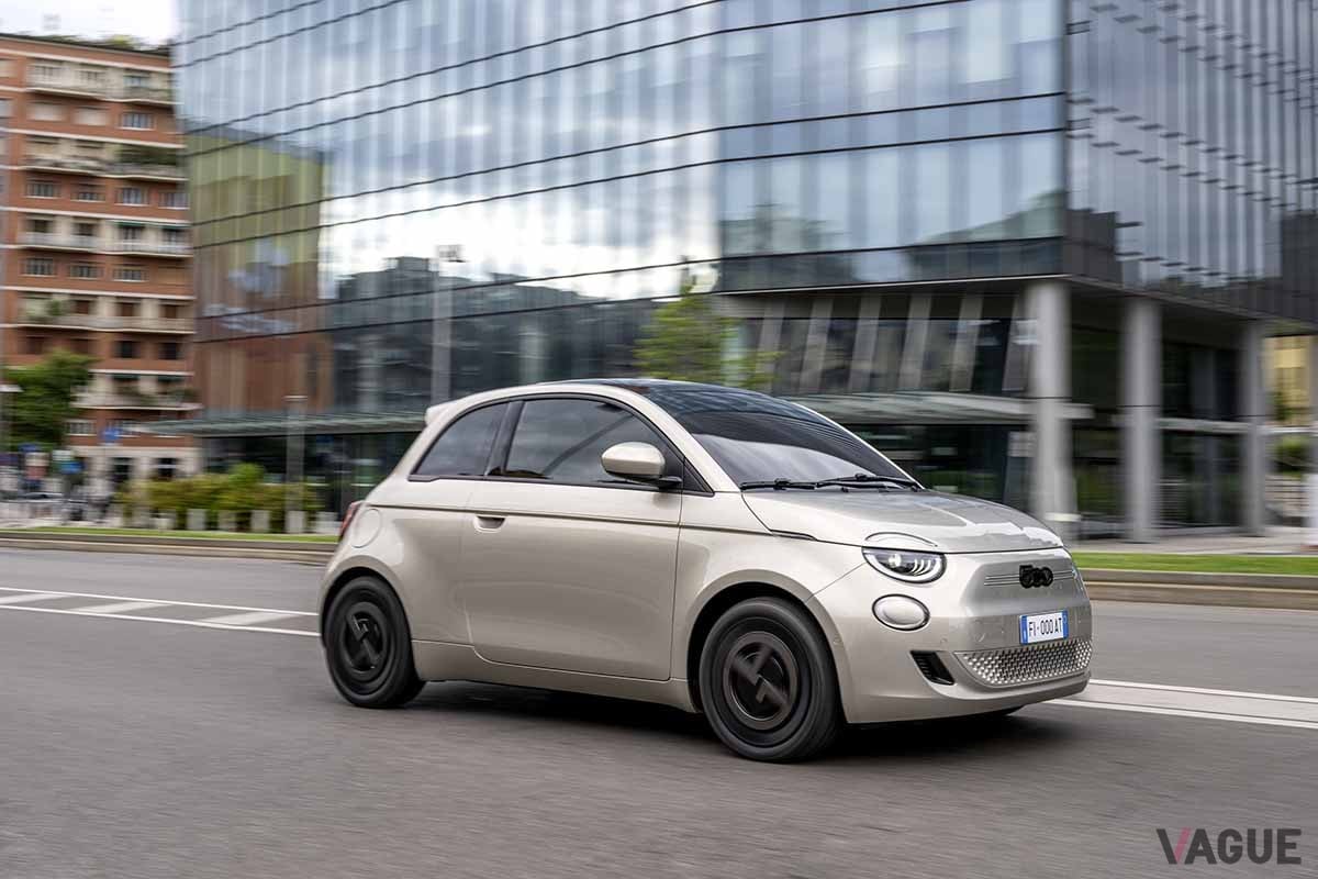 米国で公開された「フィアット500e ジョルジオ アルマーニ コレクターズエディション」