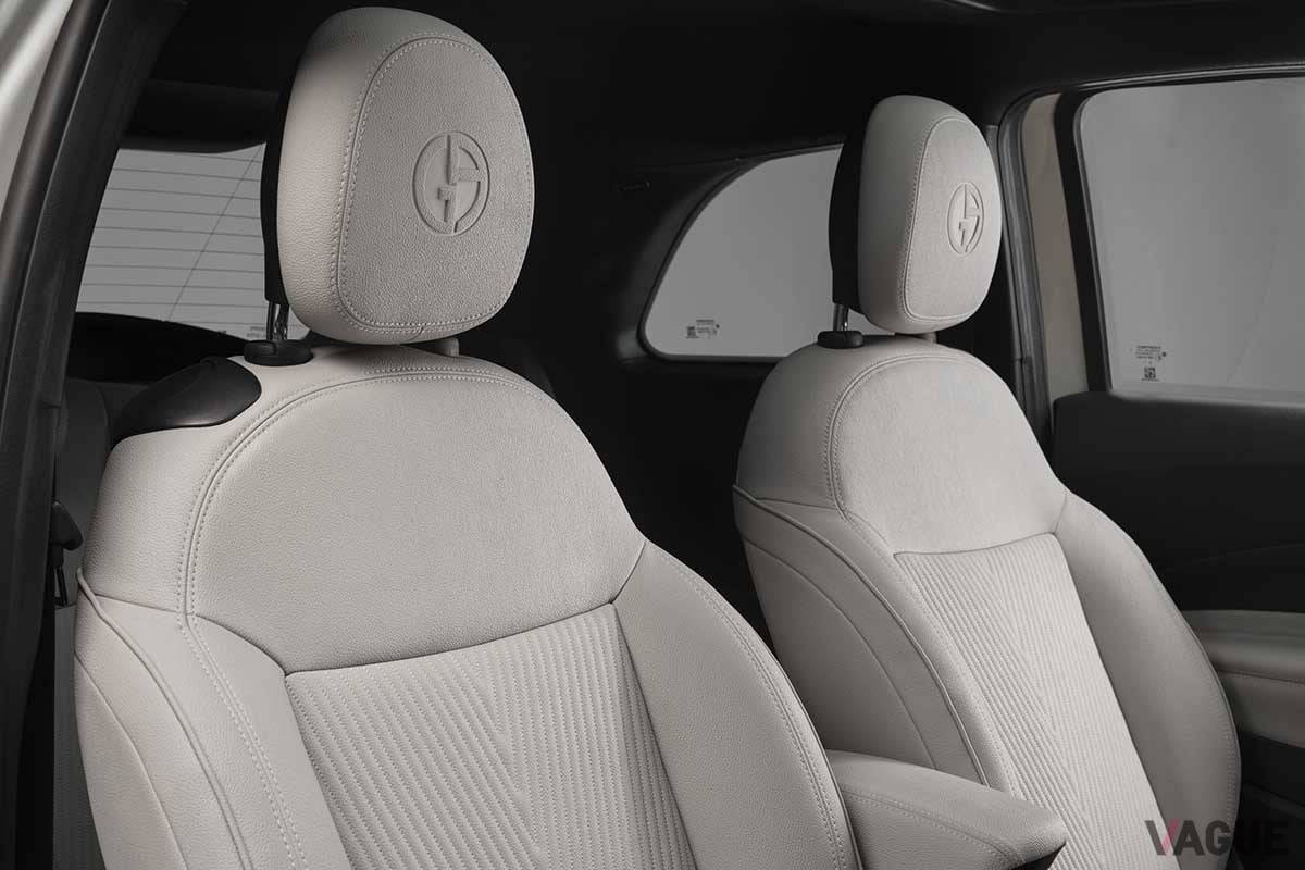 米国で公開された「フィアット500e ジョルジオ アルマーニ コレクターズエディション」