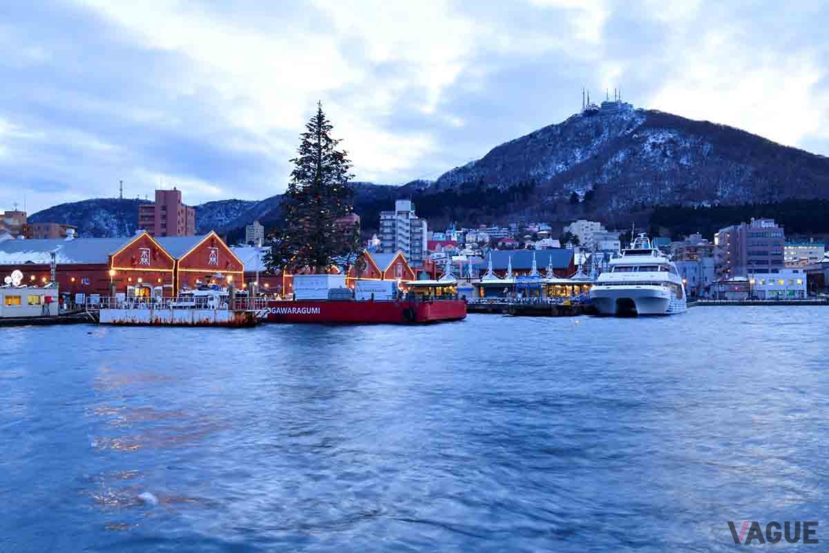 2024年11月30日から12月25日まで開催される「2024はこだてクリスマスファンタジー」の様子