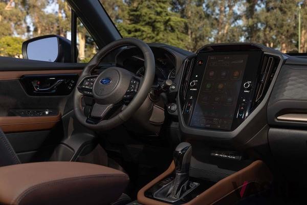 米国で世界初公開されたスバル新型「フォレスター」のインテリア