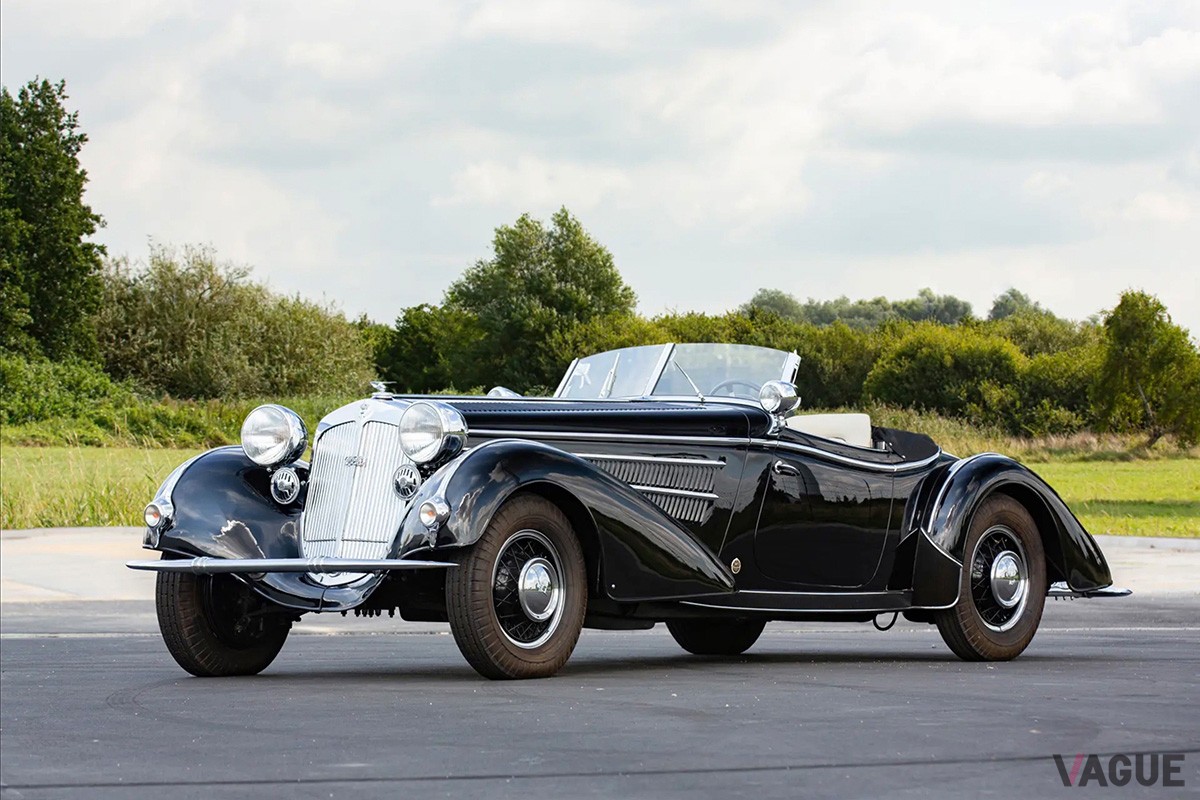 同オークションに出品された1937年式のホルヒ「853カブリオレ」。1992年にインゴルシュタットの博物館に貸し出され、近年、返還された1台らしい（C）RM Sotheby’s