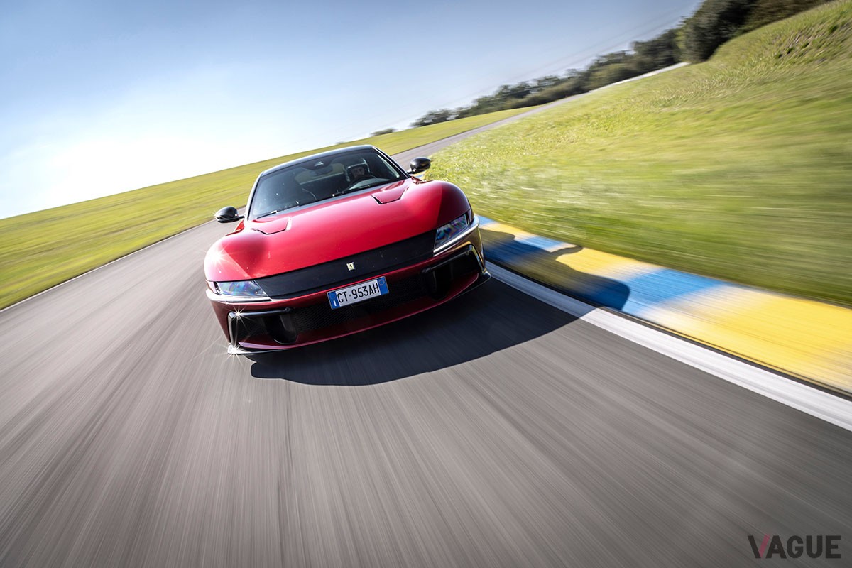 フェラーリ「ドーディチ チリンドリ」