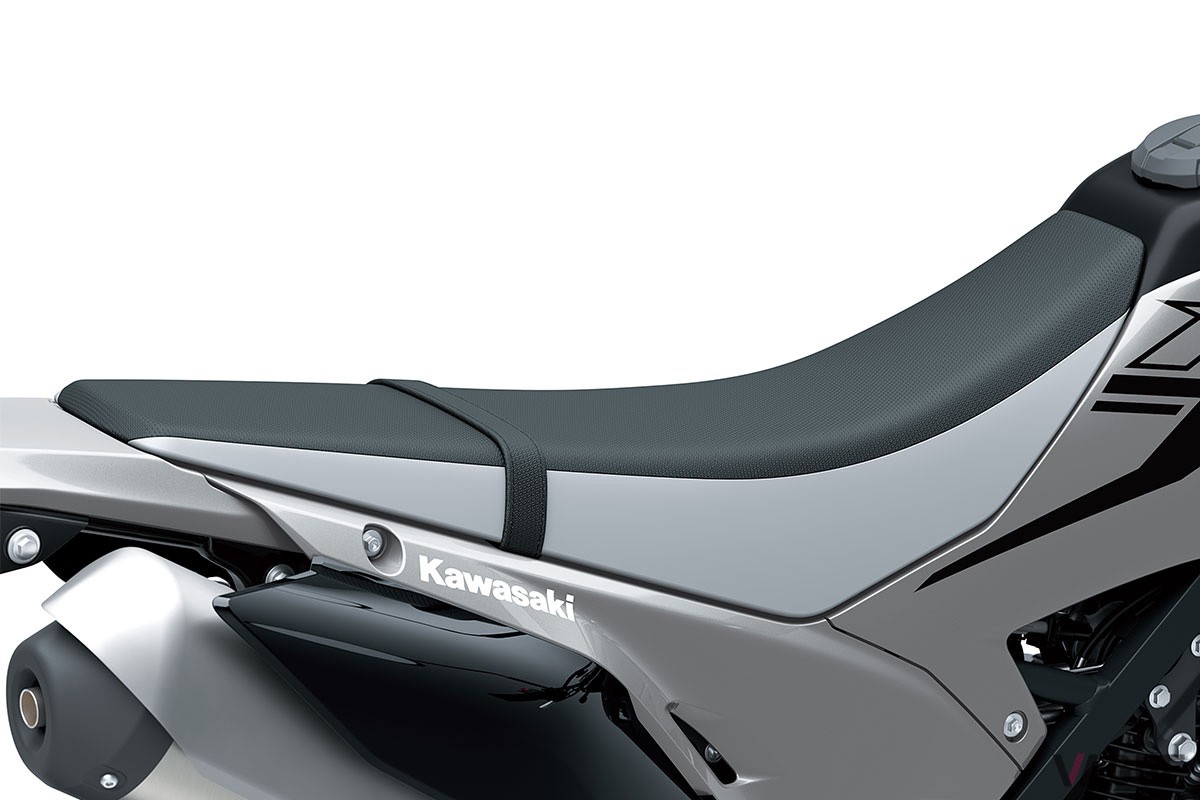 2025年1月13日に発売されることが決定したカワサキの新世代“スーパーモト”「KLX230SM」