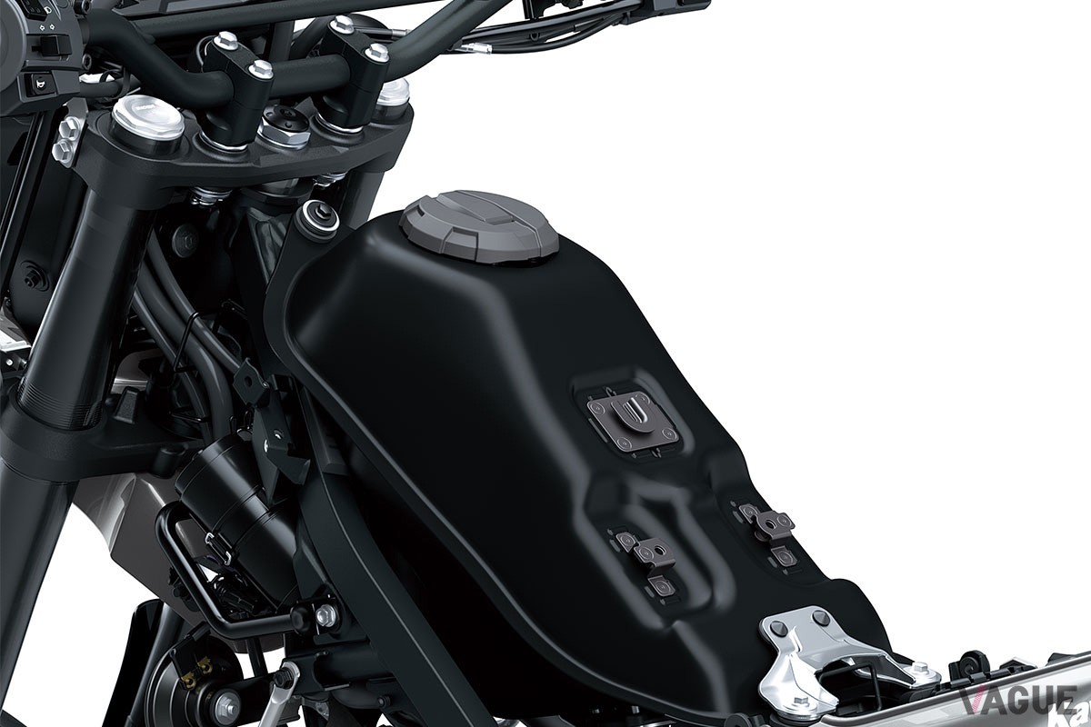 2025年1月13日に発売されることが決定したカワサキの新世代“スーパーモト”「KLX230SM」