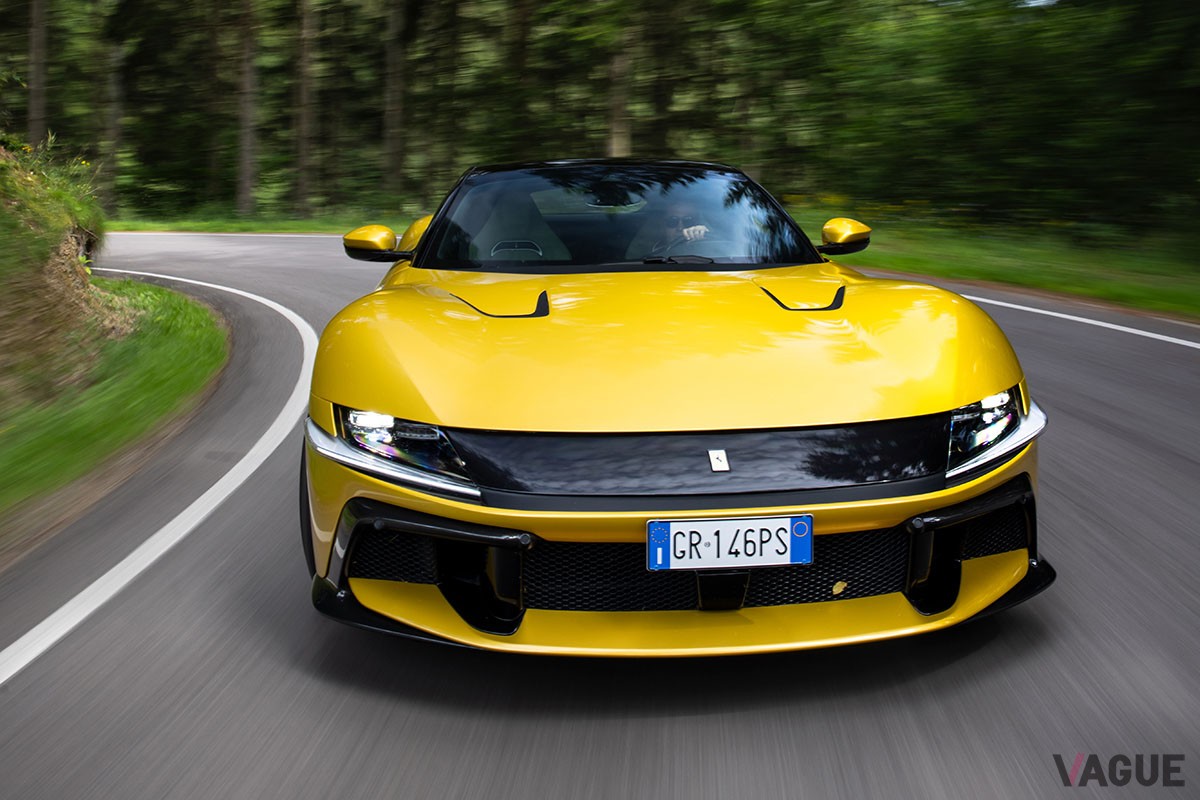 フェラーリ「ドーディチ チリンドリ」