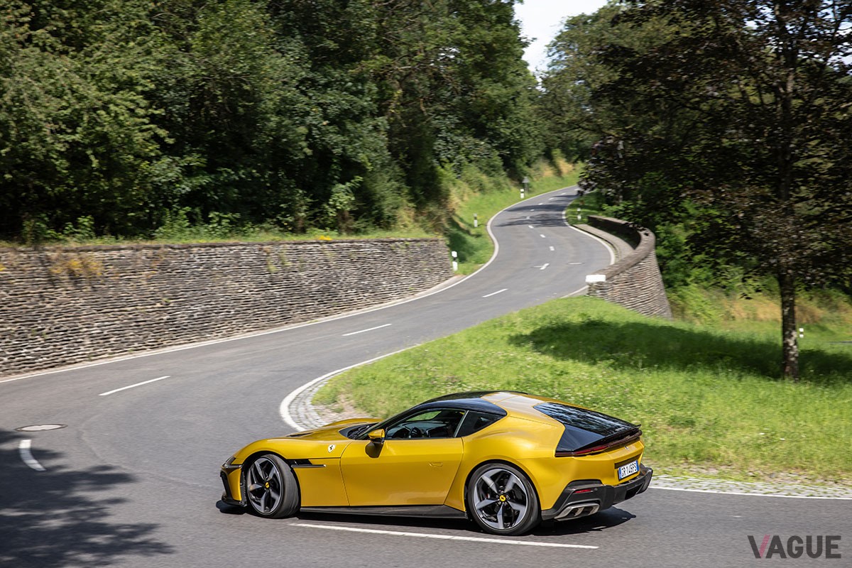 フェラーリ「ドーディチ チリンドリ」