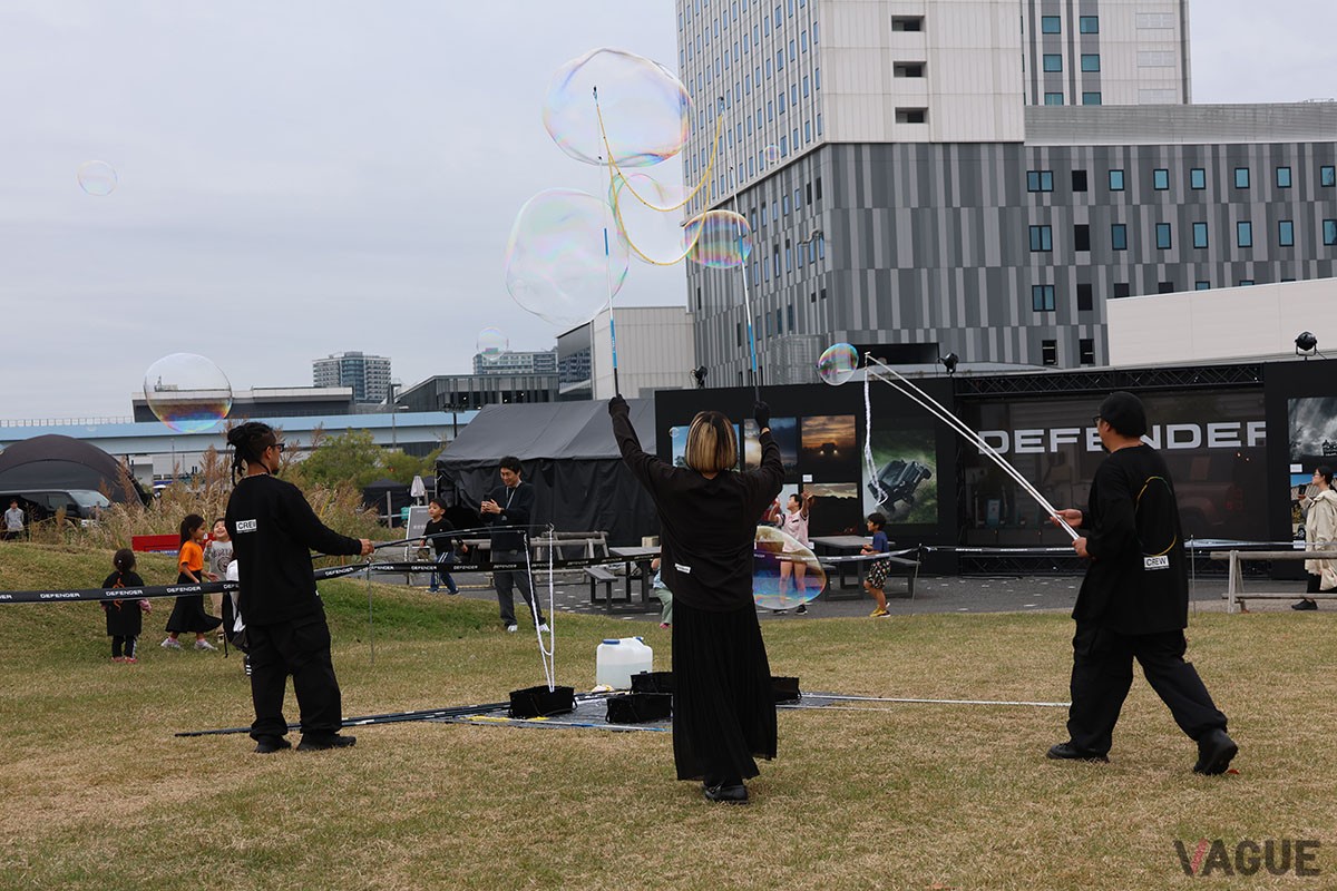 ランドローバー「ディフェンダー」の公式イベント「DESTINATION DEFENDER TOKYO 2024」の会場風景