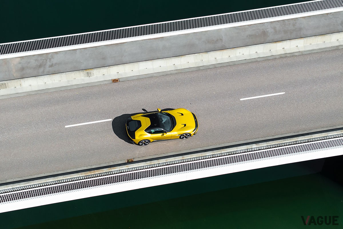 フェラーリ「ドーディチ チリンドリ」