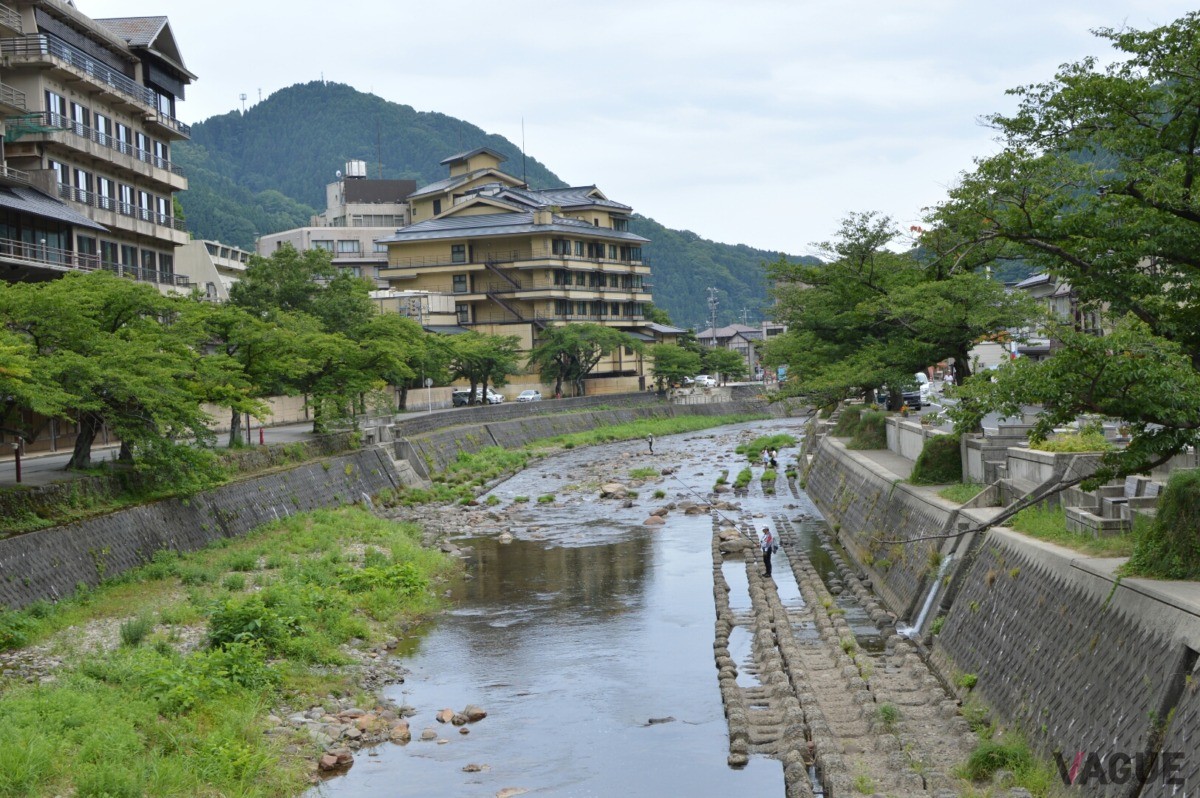温海川
