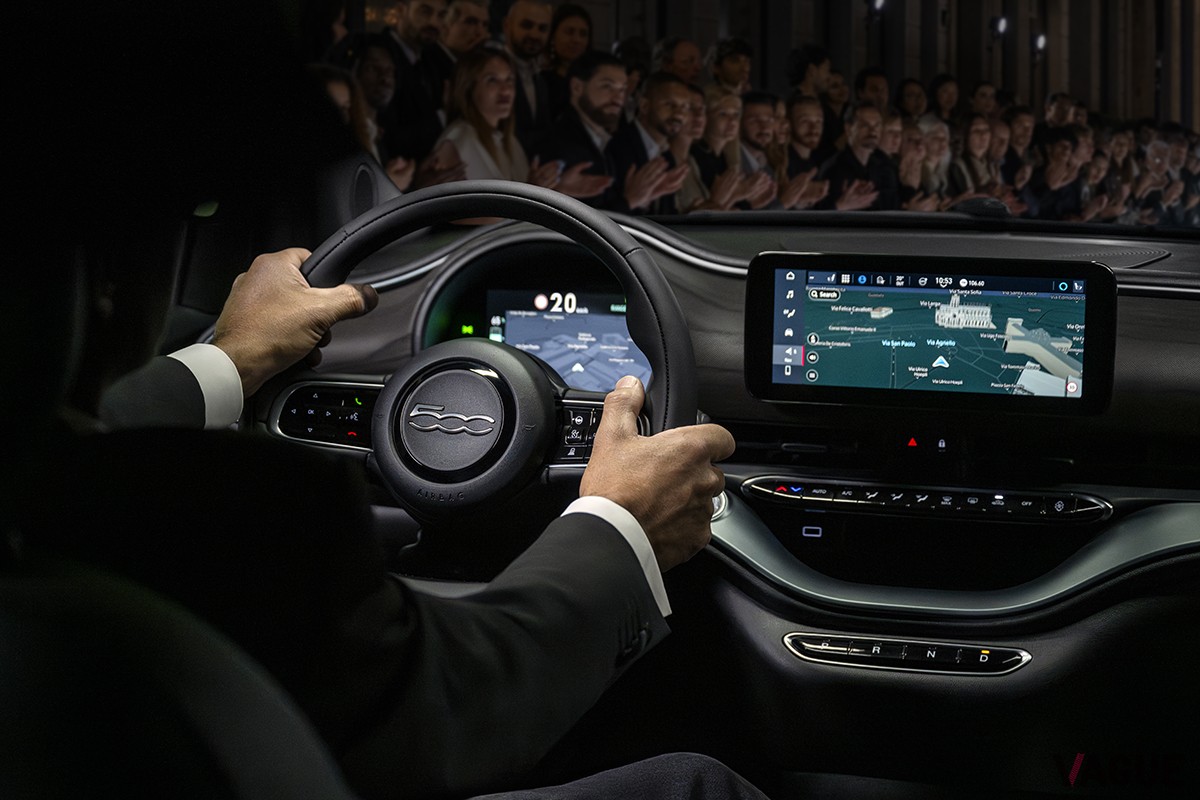 欧州市場で登場した特別仕様車「フィアット500e ジョルジオ・アルマーニ コレクターズ エディション」