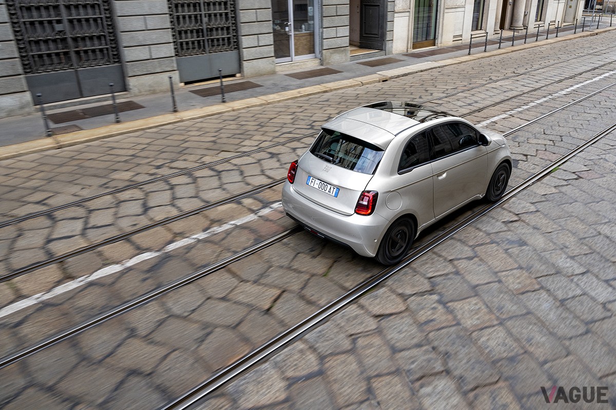 欧州市場で登場した特別仕様車「フィアット500e ジョルジオ・アルマーニ コレクターズ エディション」