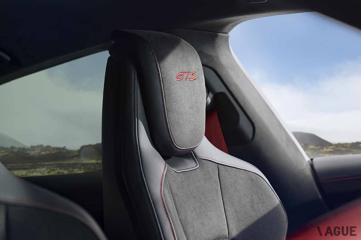 ポルシェ新型「タイカンGTS」のインテリア