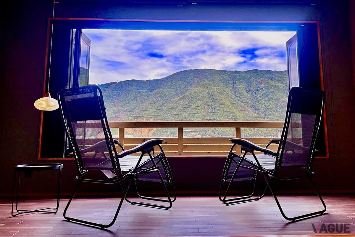 千曲川の流れと里山風景を眺めながらリラックスできる“風待ちテラス”