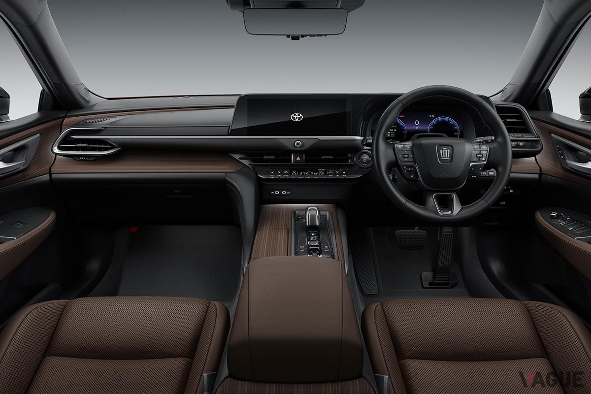 トヨタ新型「クラウンセダン」のインテリア