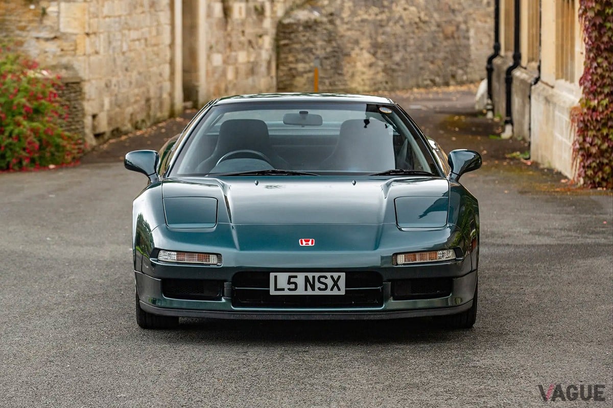 ザ・ペニンシュラ ロンドンで開催されたRMサザビーズのオークションに出品された1994年式のホンダ「NSX-R」（前期型）（C）RM サザビーズ