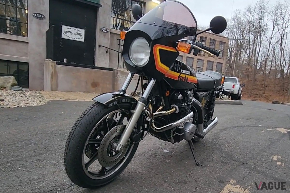 こちらの「Z1R TC」はアメリカのショップ&ミュージアムが所有していた1978年式（C）YouTube『KAPLAN AMERICA』