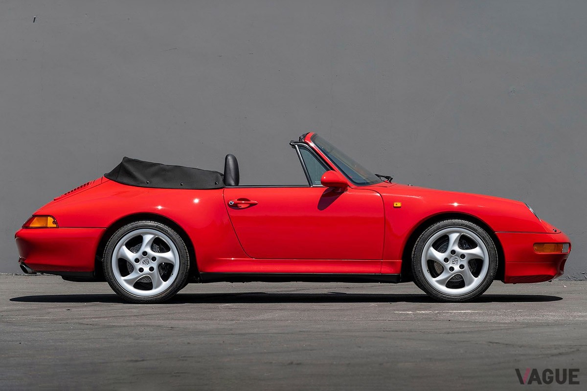 「911カレラ カブリオレ」をポルシェエクスクルーシブのワークショップが「カレラS」仕様に変更した純正ワンオフモデル（C）Broad Arrow Auctions LLC.