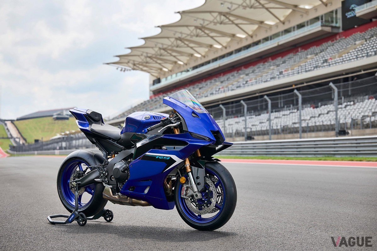 ヤマハ新型「YZF-R9」