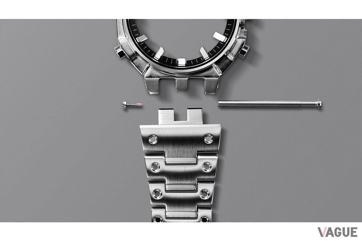 GMC-B2100系ではブレスレットとケースを接続するラグ部を3本にすることで、重量が増えるフルメタルにおいても強靭な耐久性を確保（「GMC-B2100D-1AJF」）