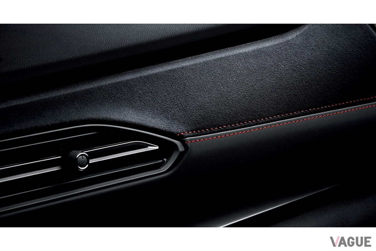 スバル「WRX S4」の「STIスポーツ R-ブラックリミテッド」