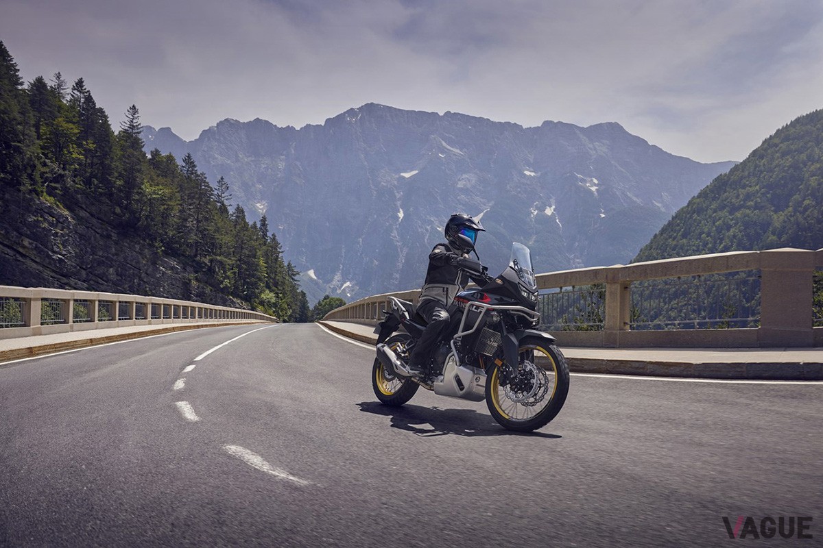 ホンダ新型「XL750 トランザルプ」