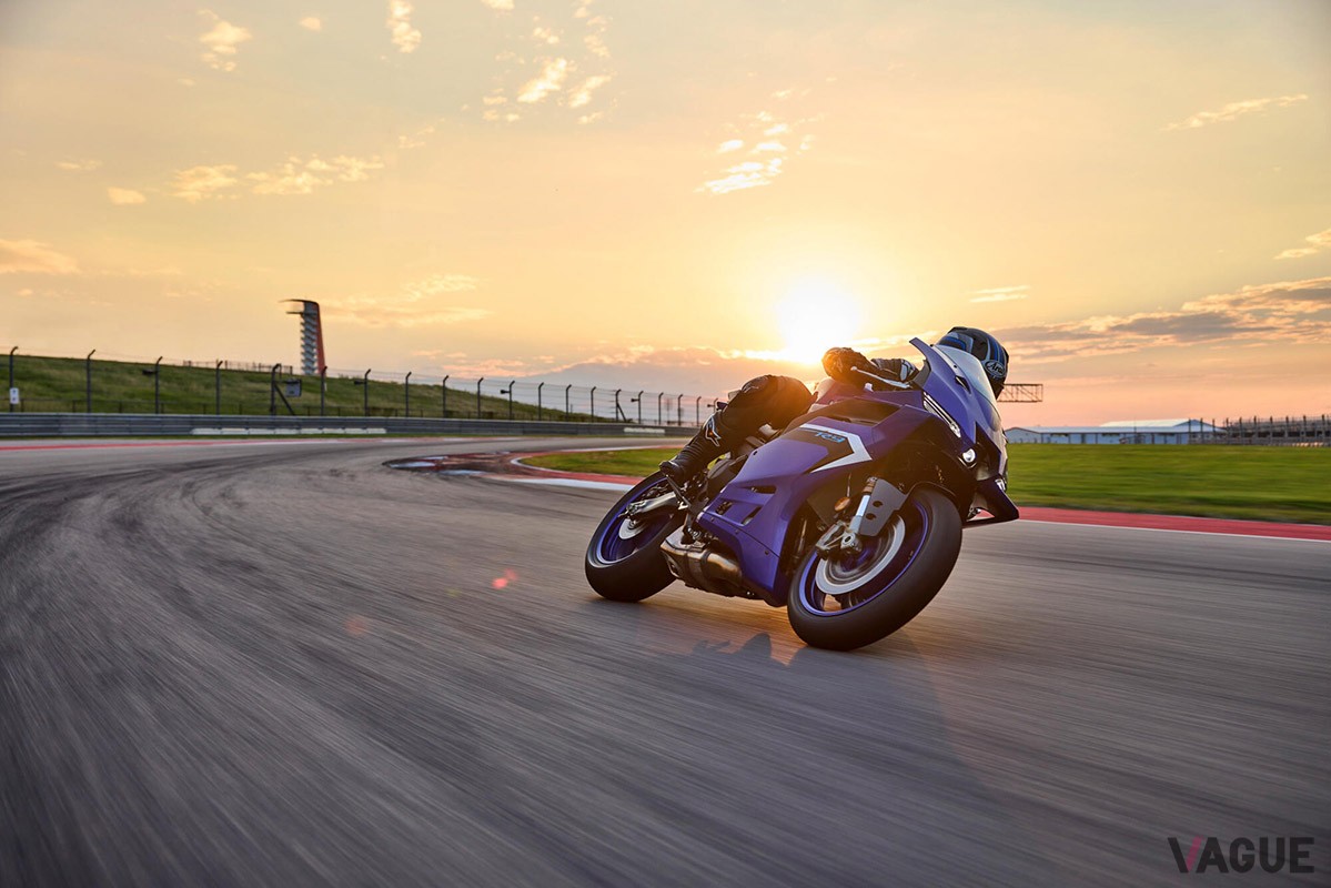 ヤマハ新型「YZF-R9」