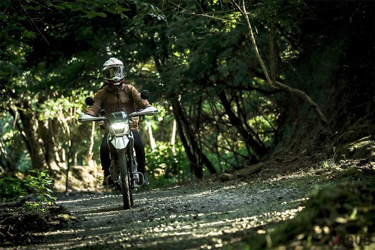 カワサキの新発想バイク「KLX230シェルパ」