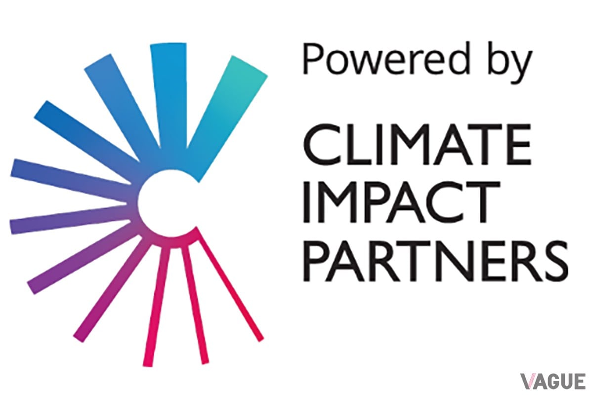 高性能のバッテリーは自社開発。ZX AA（単3）／AAA（単4）電池は急な電圧低下を起こさず、カーボンニュートラル認証も取得している