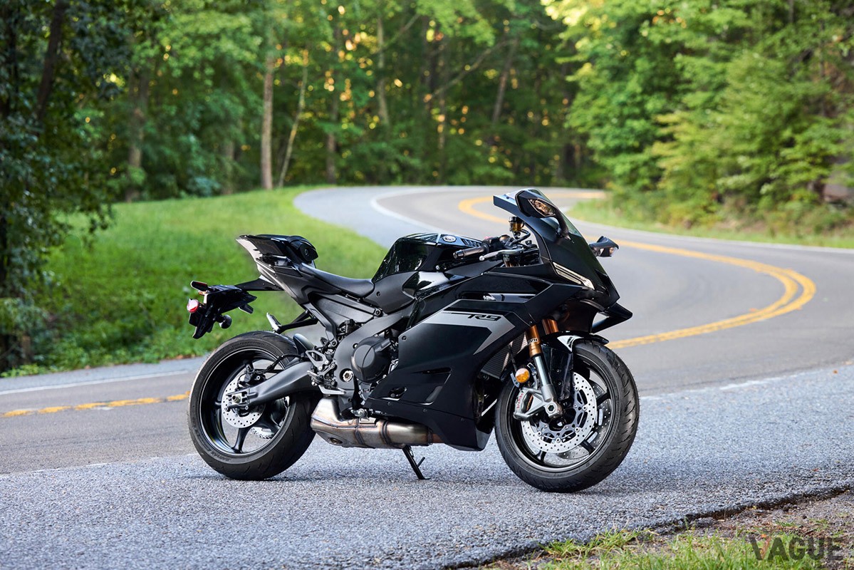ヤマハ新型「YZF-R9」