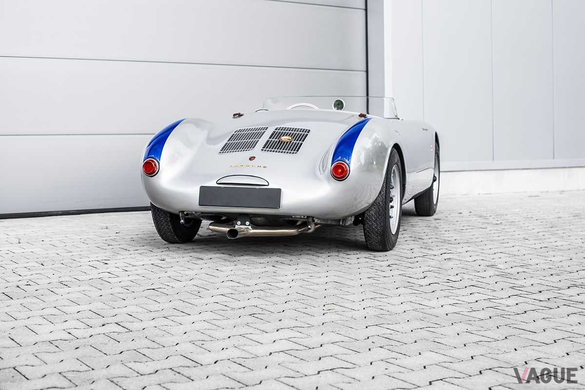 オークションに出品された1955年製ポルシェ「550スパイダー」　Remi Dargegen(c)2024 Courtesy of RM Sotheby's