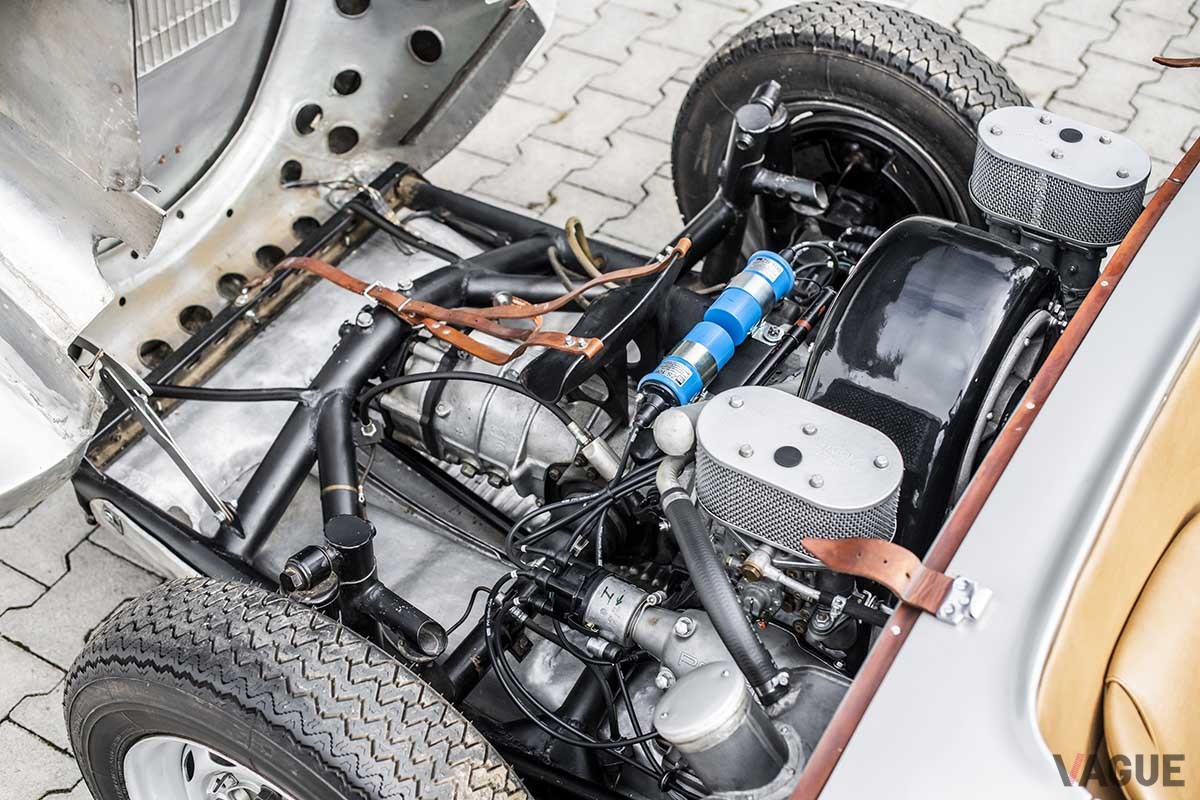 オークションに出品された1955年製ポルシェ「550スパイダー」　Remi Dargegen(c)2024 Courtesy of RM Sotheby's