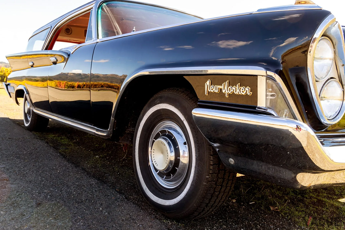 米国オークションに登場した1961年製クライスラー「ニューヨーカー」ワゴン