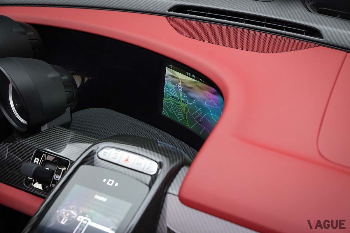 オークションに登場した2015年式ポルシェ「918“ヴァイザッハ”スパイダー」のインテリア(c)2024 Courtsy of RM Sotheby's