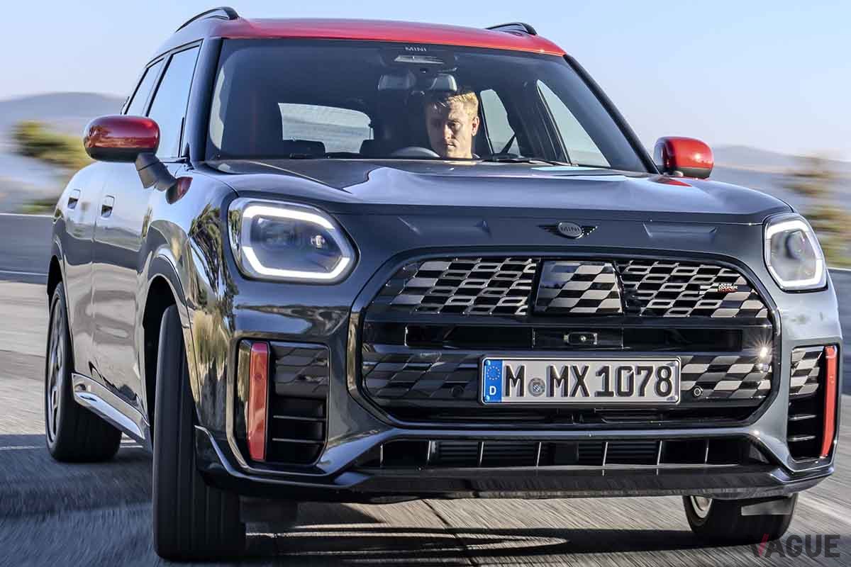 新型「ミニJCWカントリーマン」