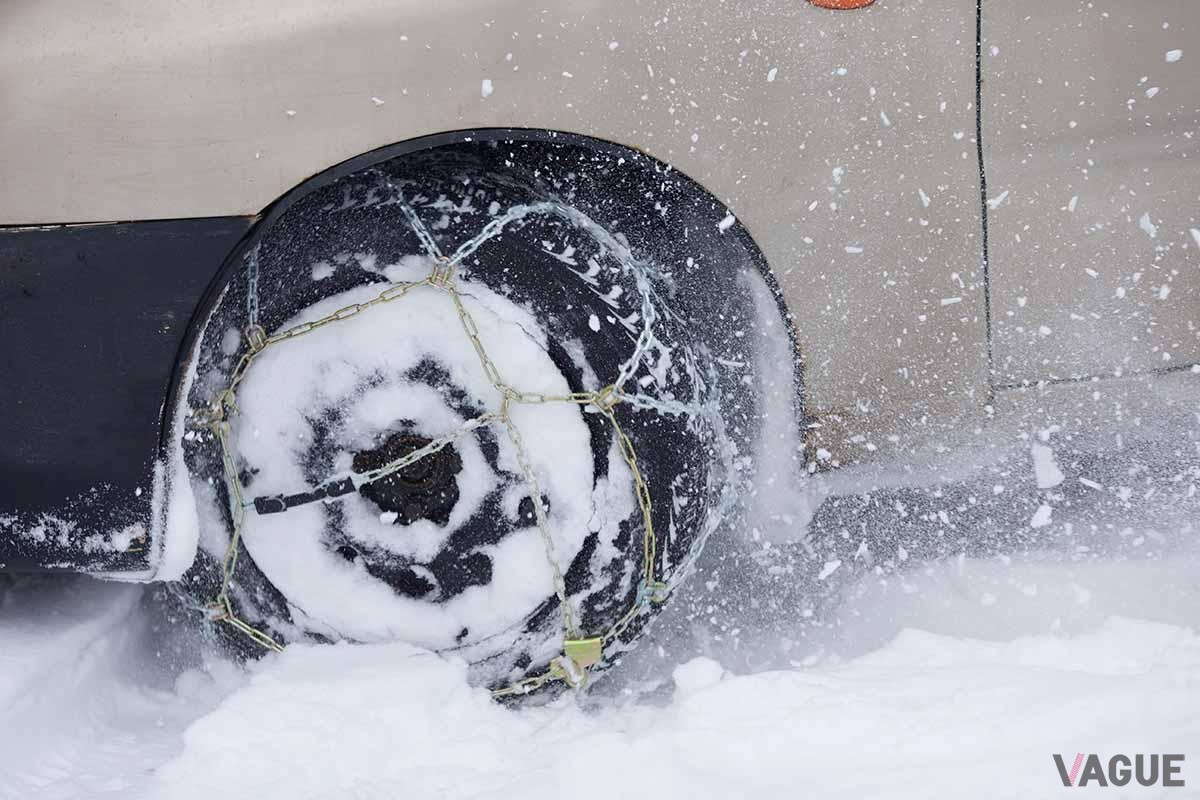 冬用タイヤを装着していてもタイヤチェーンは常備しておくと良い