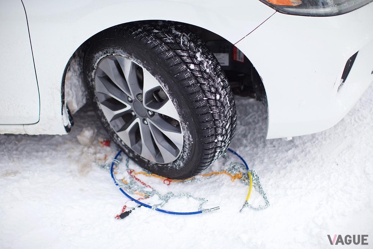 冬用タイヤを装着していてもタイヤチェーンは常備しておくと良い