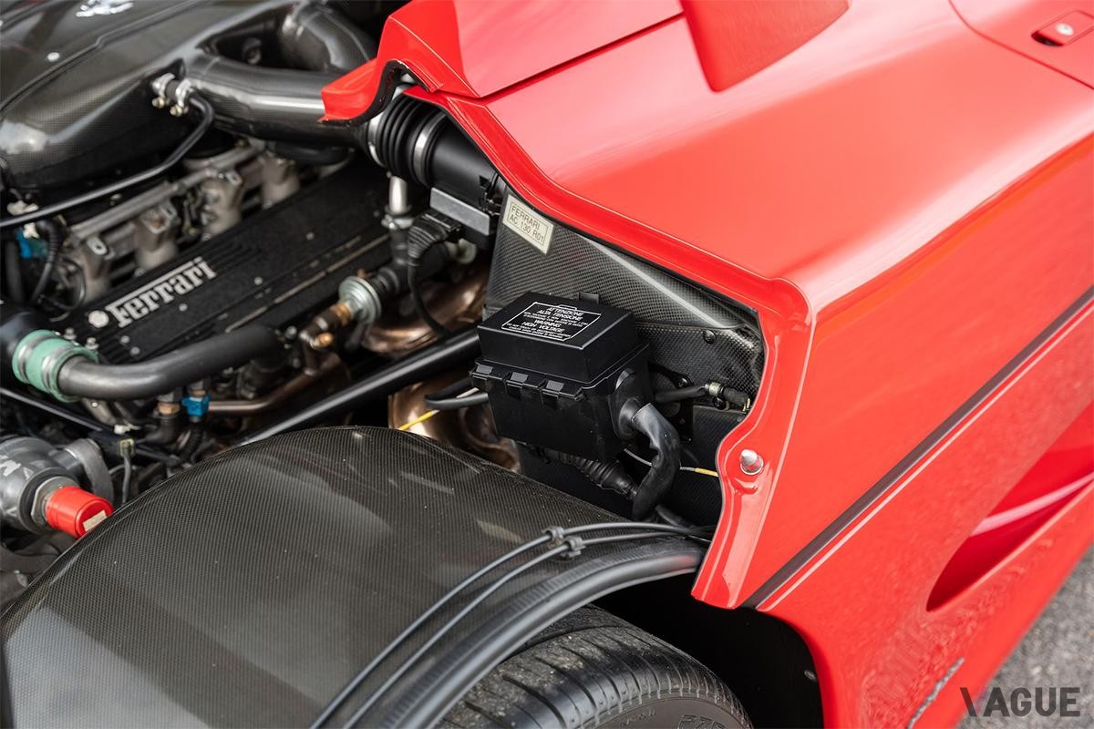 オークションに登場した1997年製フェラーリ「F50」のパワートレイン