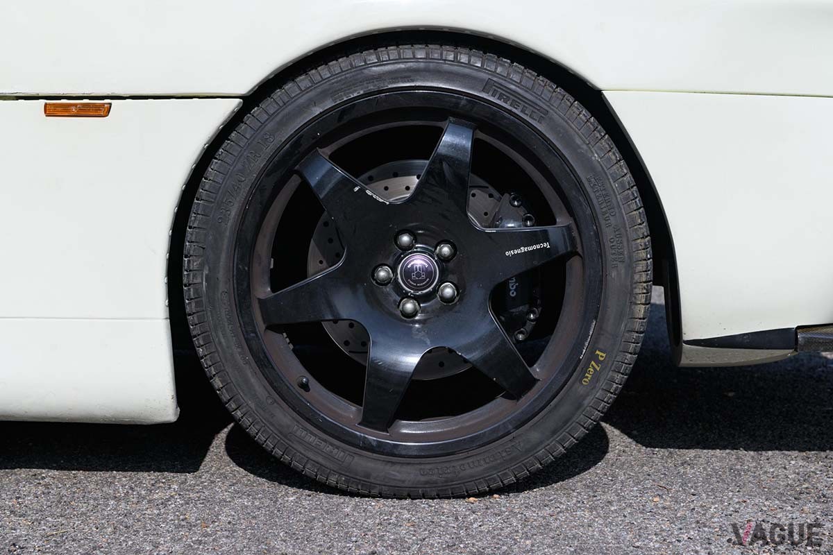オークションに登場した「カスターニャ・ヴィットリア」のインテリア
