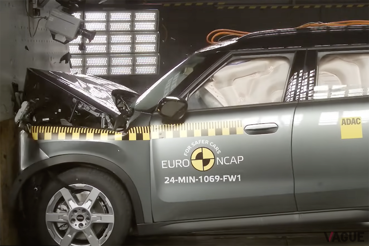 衝突安全性試験では、ミニ史上最大のボディサイズを特徴するSUV「カントリーマンSE（左ハンドル車）」でテスト