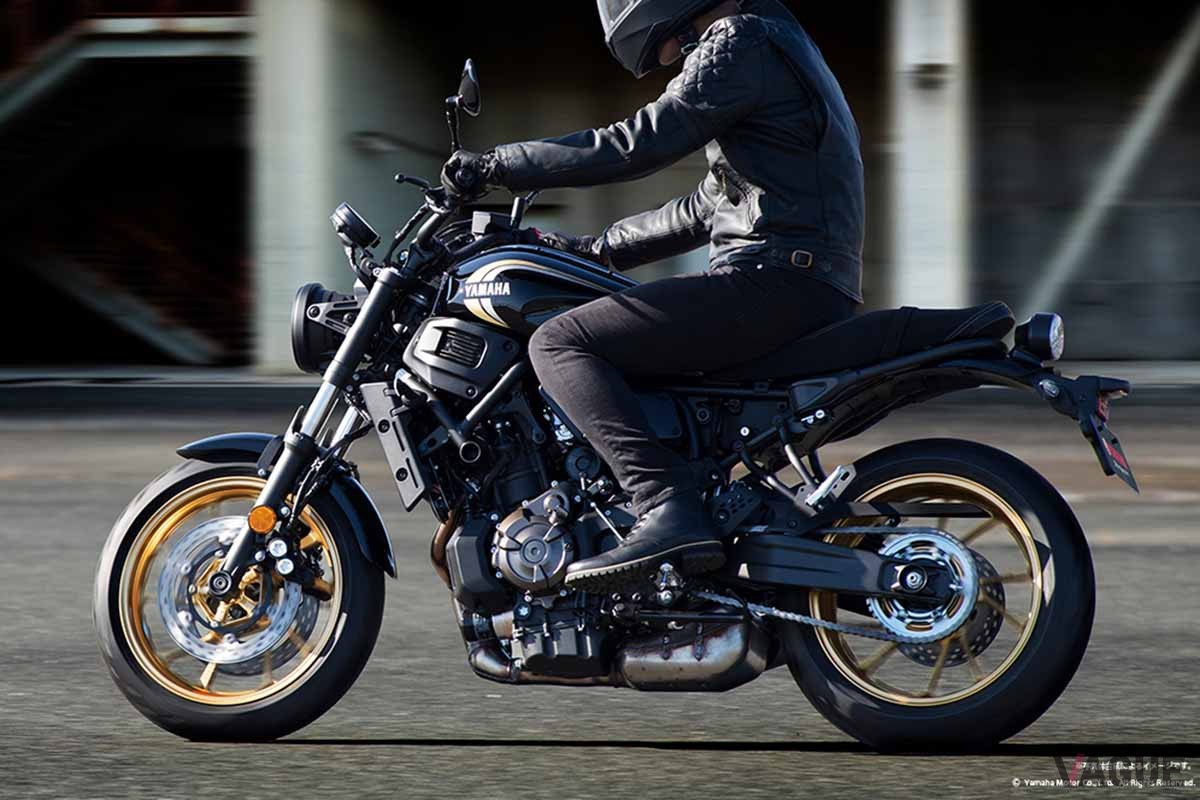 ヤマハ「XSR700」