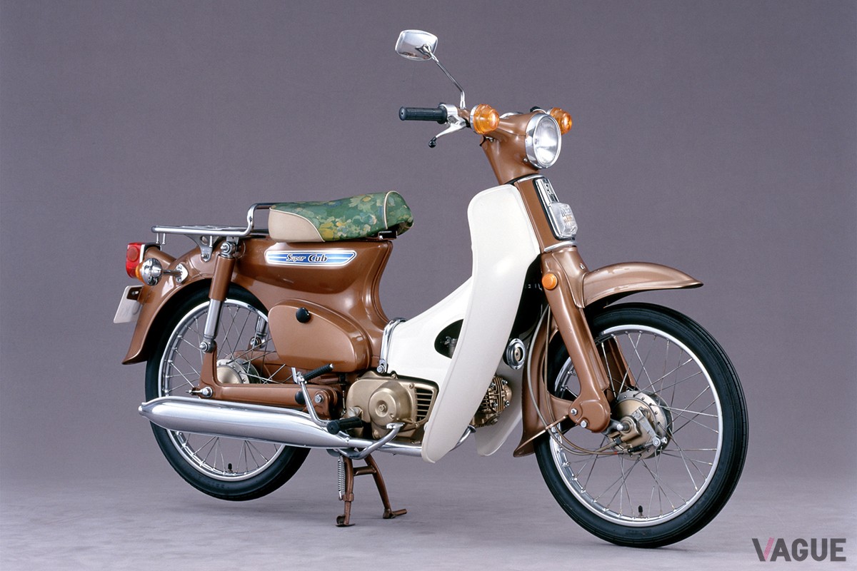 1971年に登場したホンダ「スーパーカブデラックスC50DX」
