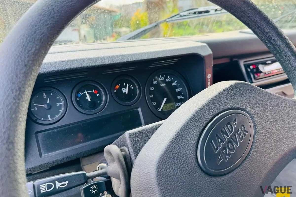 米国オークションに登場した1999年型ランドローバー「ディフェンダー 130Tdi」ピックアップ
