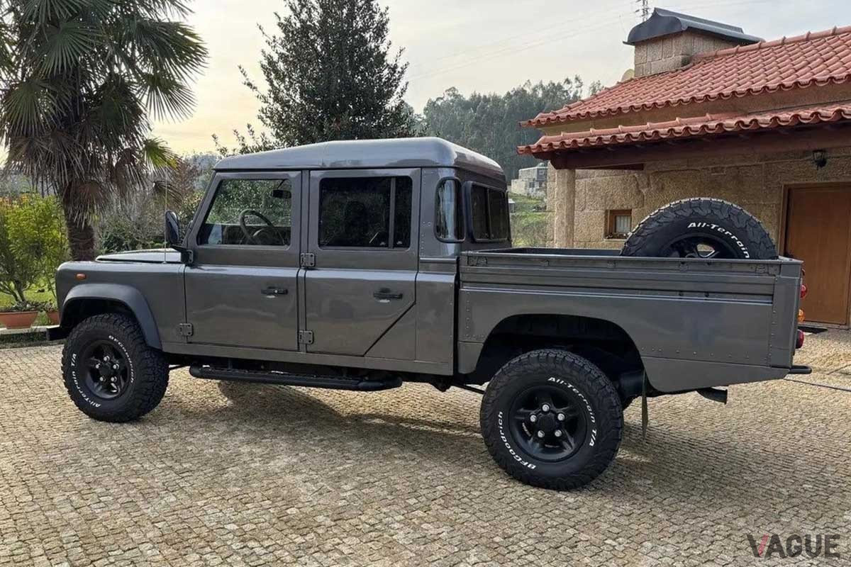 米国オークションに登場した1999年型ランドローバー「ディフェンダー 130Tdi」ピックアップ