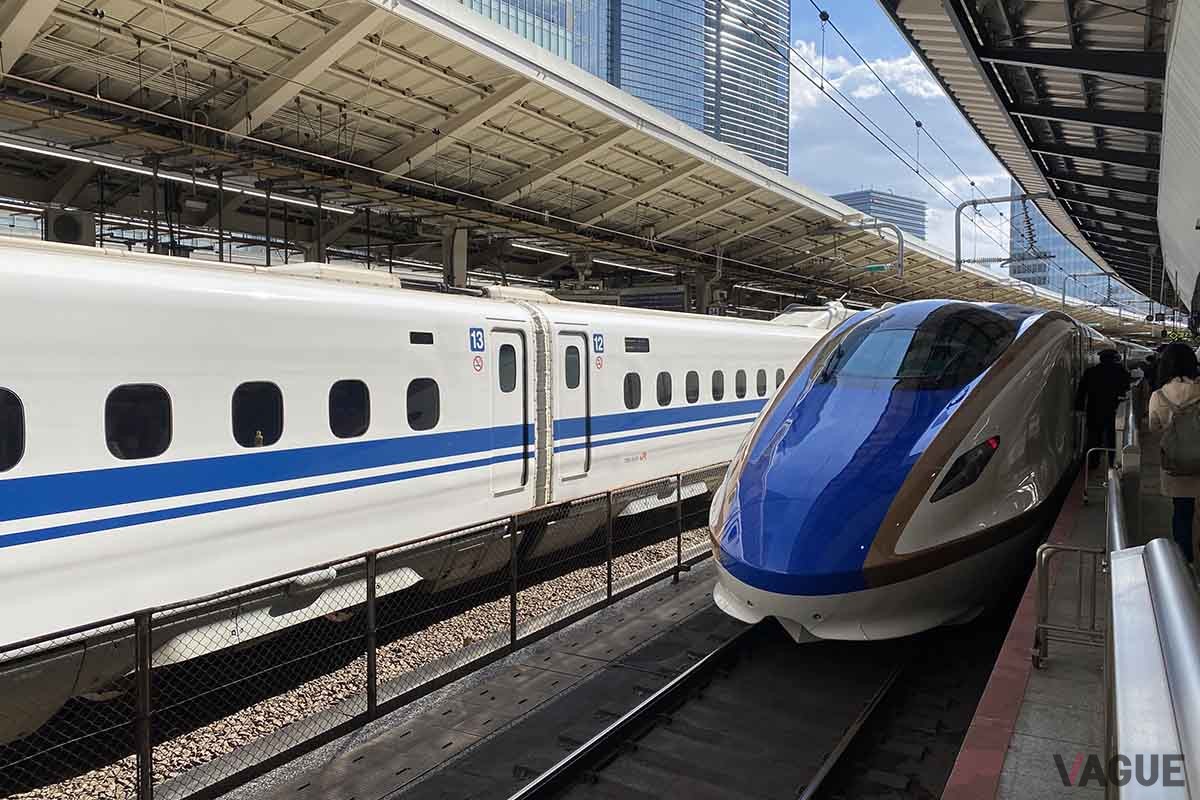上越新幹線、北陸新幹線では12号車（下り列車先頭車両）に設定されるグランクラス
