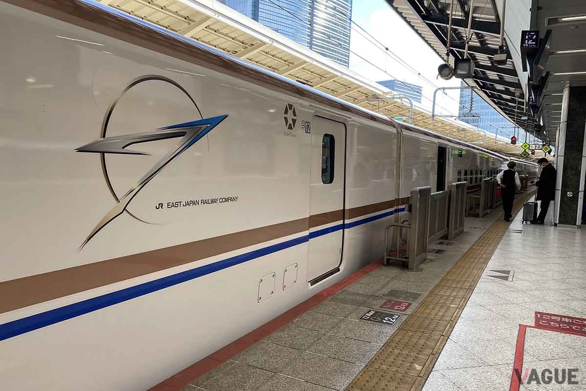 上越新幹線、北陸新幹線では12号車（下り列車先頭車両）に設定されるグランクラス