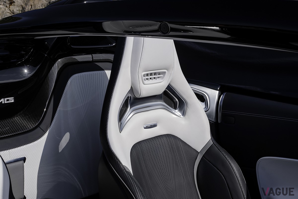 世界初公開されたメルセデスAMG新型「ピュアスピード」のインテリア