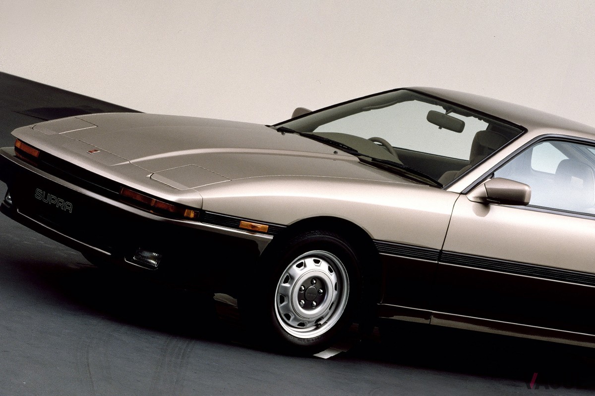1986年2月に登場したトヨタA70型「スープラ」