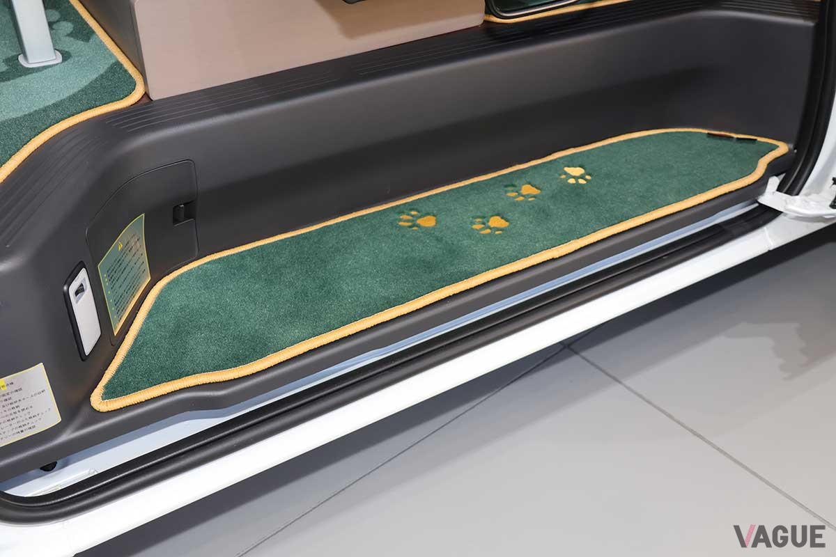 ディズニーとコラボしたトイファクトリーのキャンピングカー「BALEIA ＜LION KING＞ EDITION」
